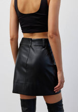 Load image into Gallery viewer, T pu leather black skirt