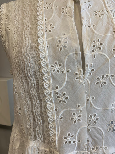 Pol lace tunic