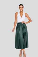 Load image into Gallery viewer, F pu deep green pleats skirt