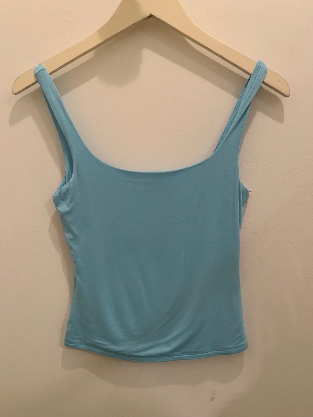 W square neck lt blue crop