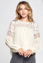 Load image into Gallery viewer, Ivory lace top