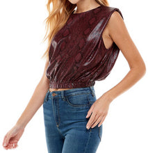 Load image into Gallery viewer, T snake print pu leather crop top